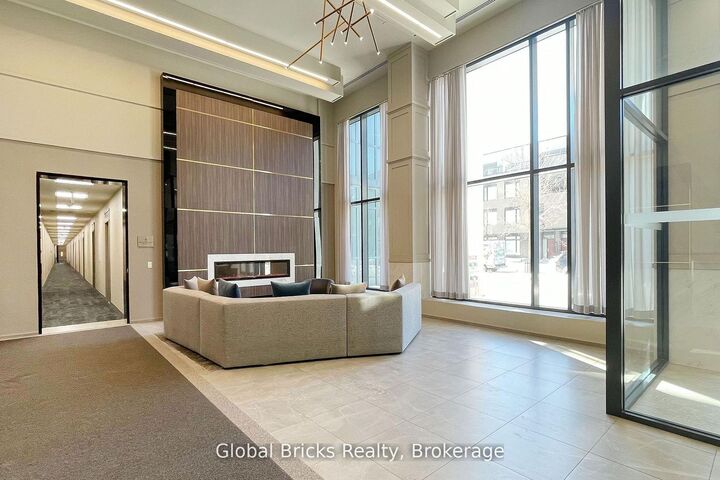 Property Photo: 4085 Parkside Village Drive 1405 ON L5B 0K9