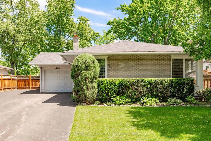 Property Photo: 484 Grand Boulevard ON L6H 1P3