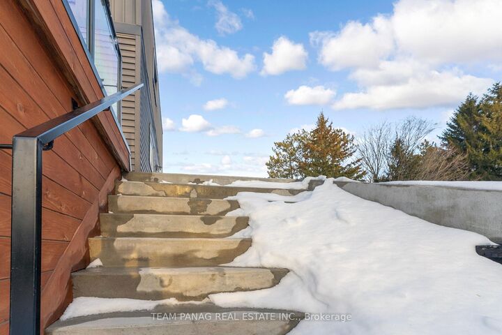 Property Photo: 11561 Russell Road ON L9L 1B3