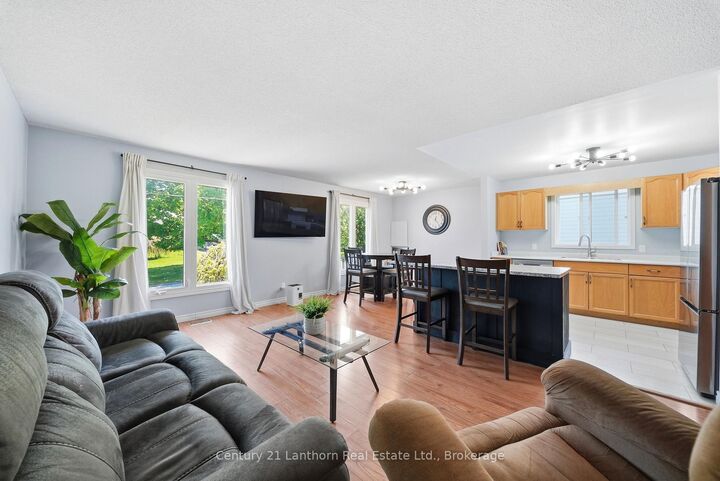 Property Photo: 38 Alfred Street ON K8V 2B1