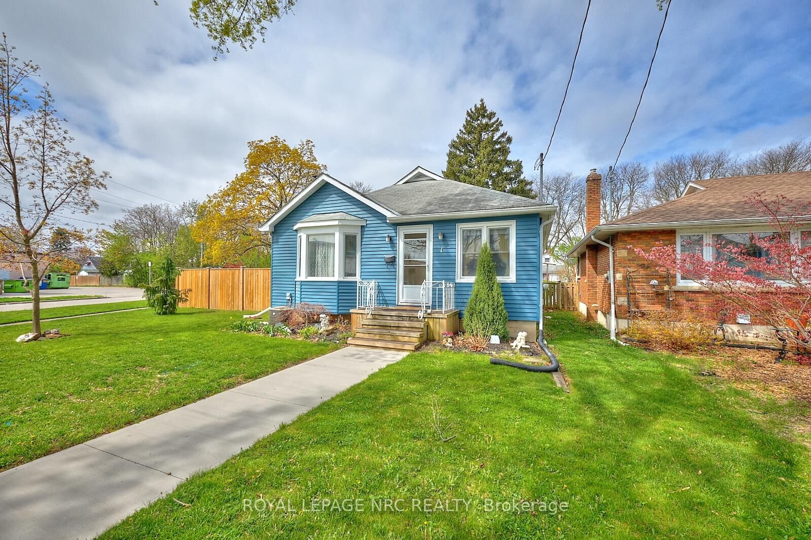 Property Photo:  1 Thorndale Avenue  ON L2R 6A2 