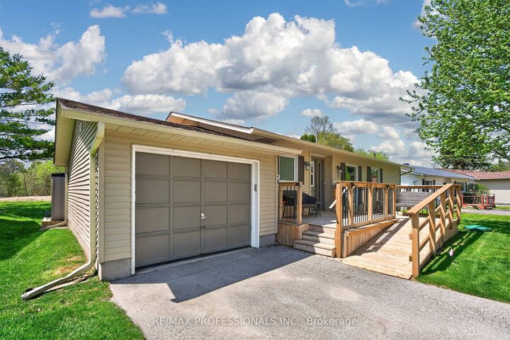 Property Photo: 7 Tamarack Court ON L0G 1W0