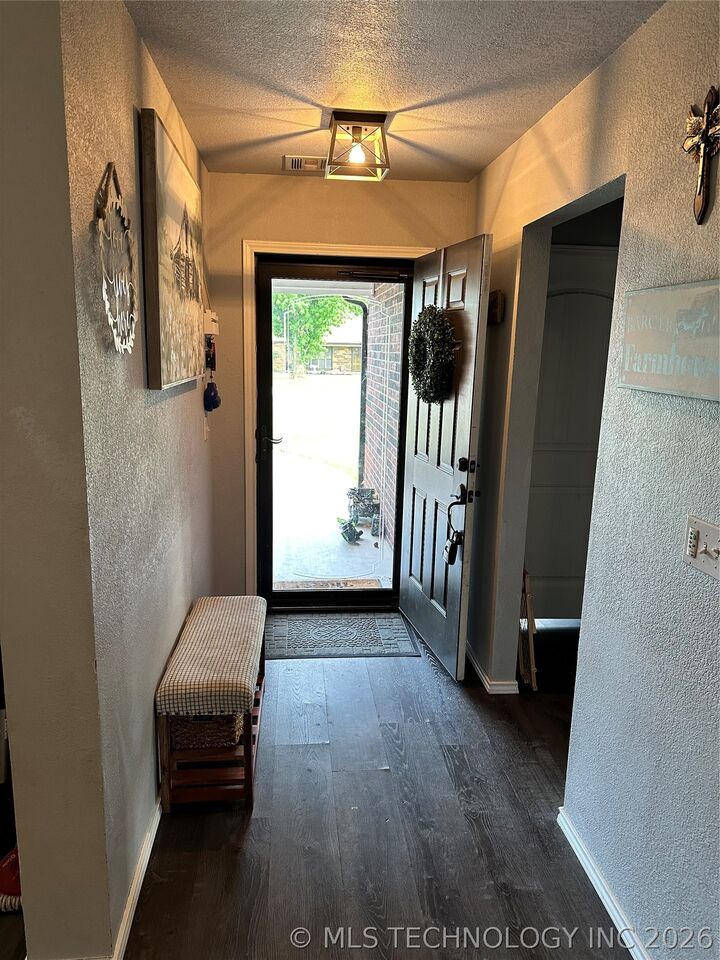 Property Photo: 10803 E 112th Street OK 74055