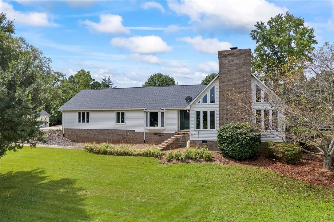 Property Photo:  130 Quail Haven Drive  SC 29691 