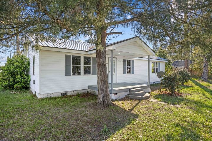 Property Photo: 507 7th Ave GA 31639