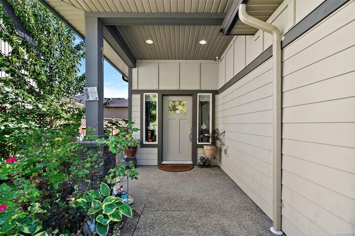 Property Photo: 3530 Luxton Rd BC V9C 0K6