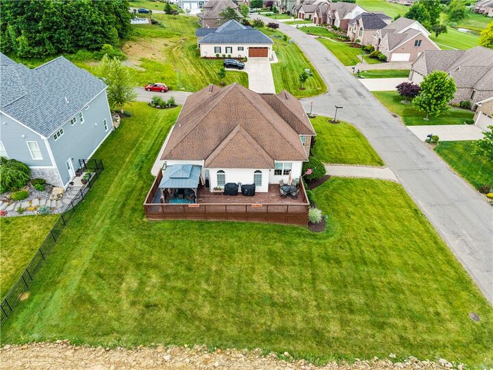 Property Photo:  101 Quaker Ridge Ct  PA 15009 