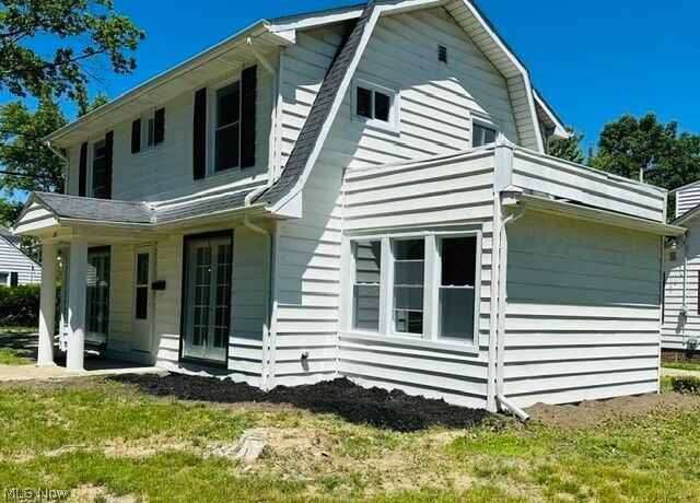Property Photo:  311 E 241st Street E  OH 44123 