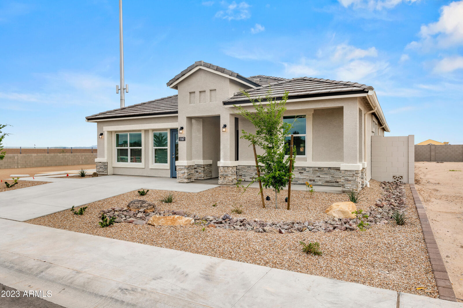 Property Photo:  2925 W Simone Avenue  AZ 85120 