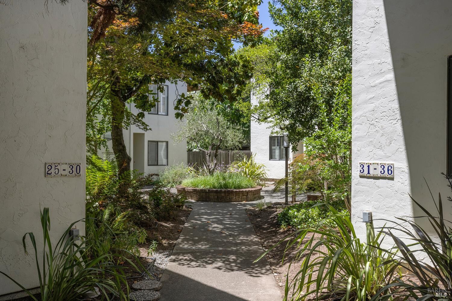 Property Photo: 225 2nd Street 27 CA 95476