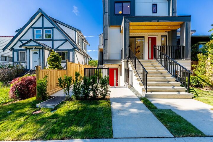 Property Photo: 1845 E 51st Avenue 3 BC V5P 1W1
