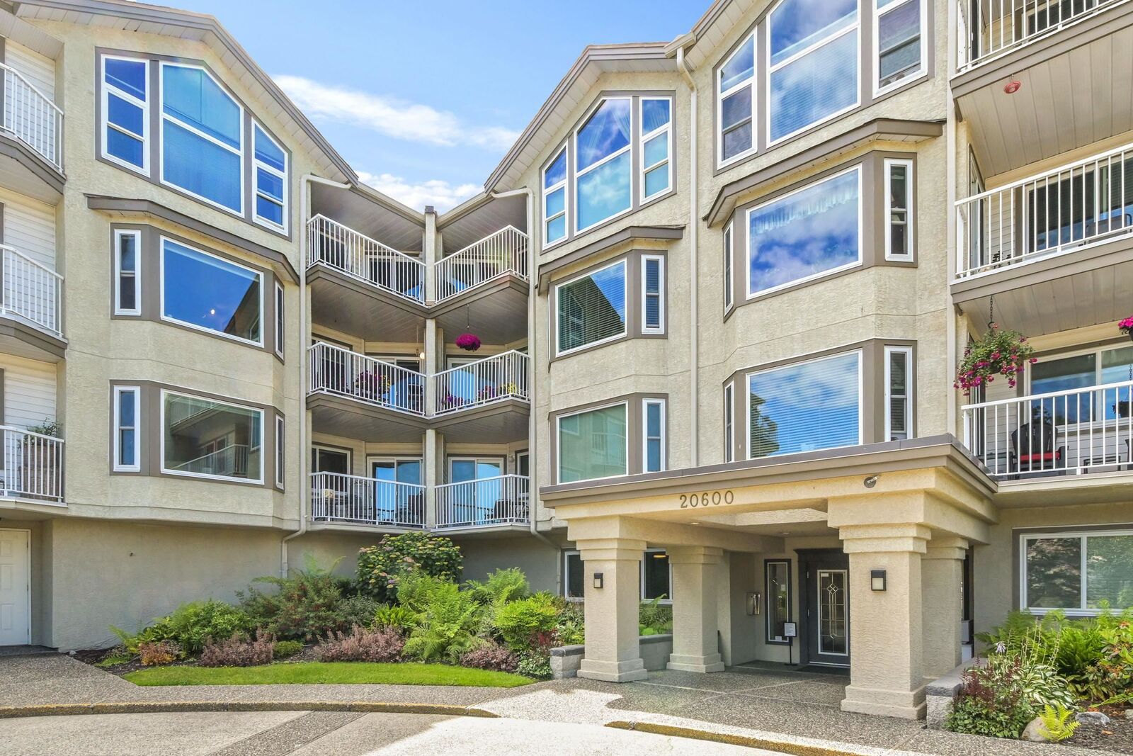 Property Photo: 20600 53A Avenue 205 BC V3A 8C2