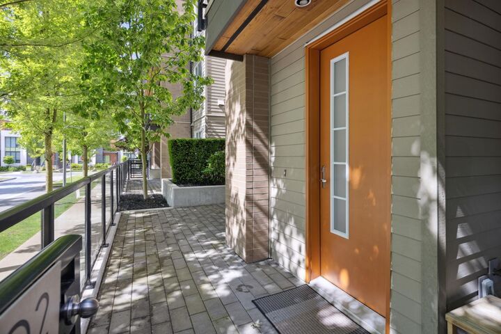 Property Photo: 6033 Gray Avenue 102 BC V6S 0G3