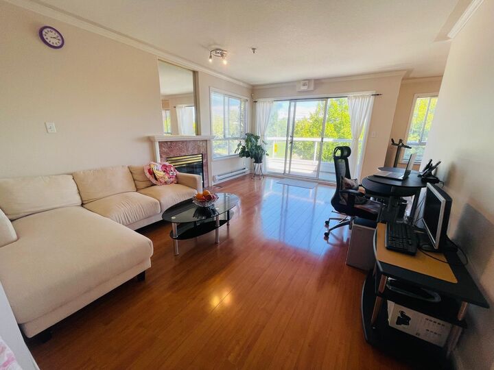 Property Photo: 2288 Newport Avenue 302 BC V5P 2J2