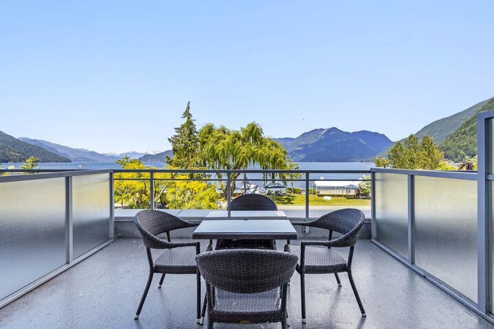 160 Esplanade Avenue 206C — photo 1