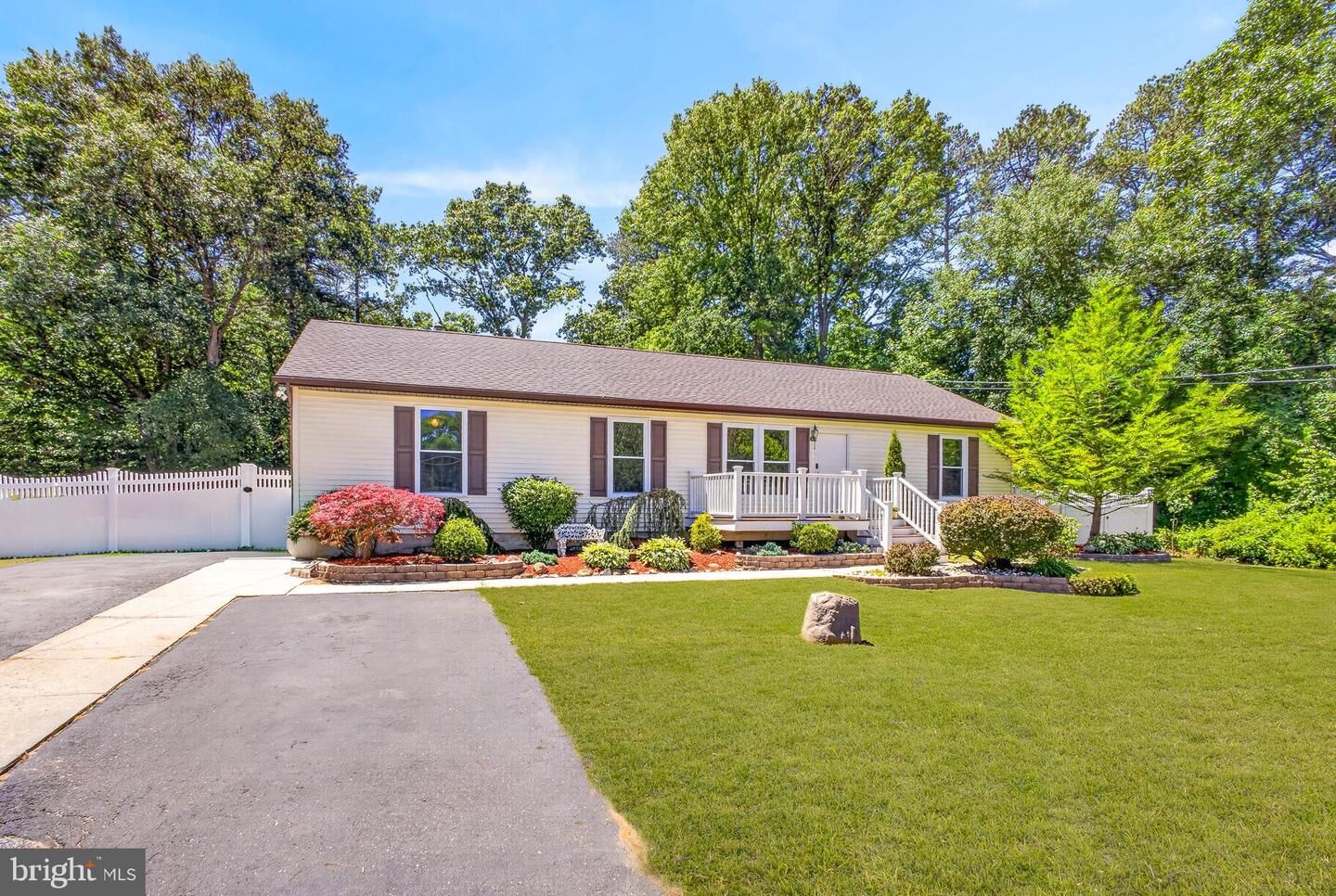 Property Photo:  9 Story Street  NJ 08533 