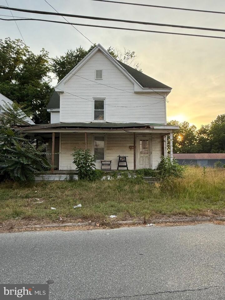 Property Photo:  810 2nd Street  MD 21851 