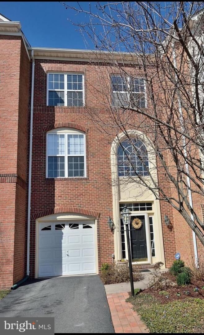 Property Photo:  12960 Park Crescent Circle  VA 20171 