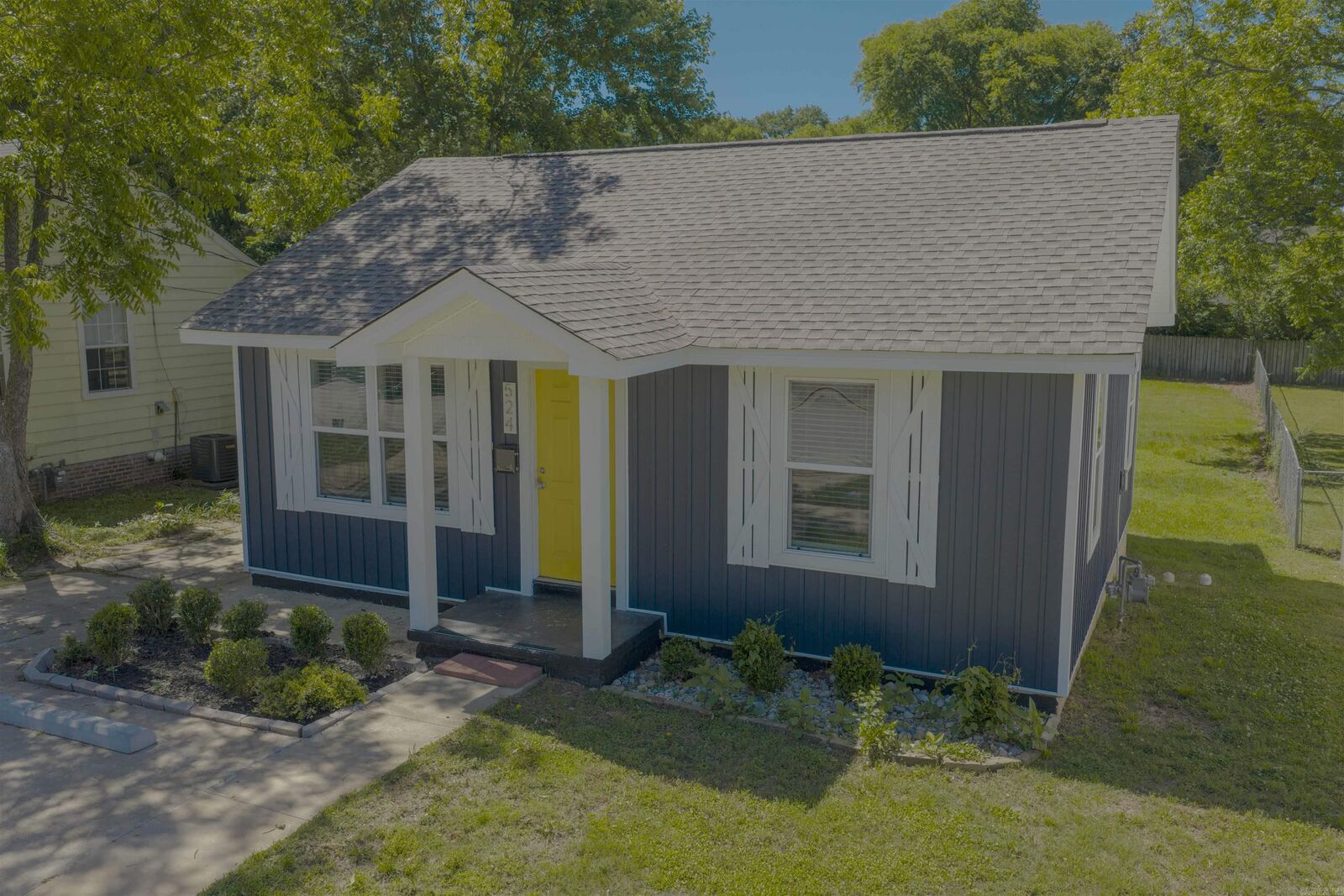 Property Photo:  524 W Cross Street  AR 72015 