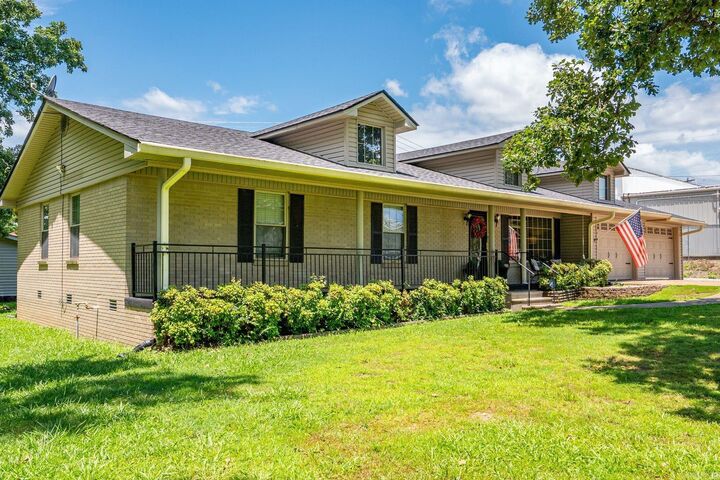 Property Photo: 108 Mossman Street AR 71913
