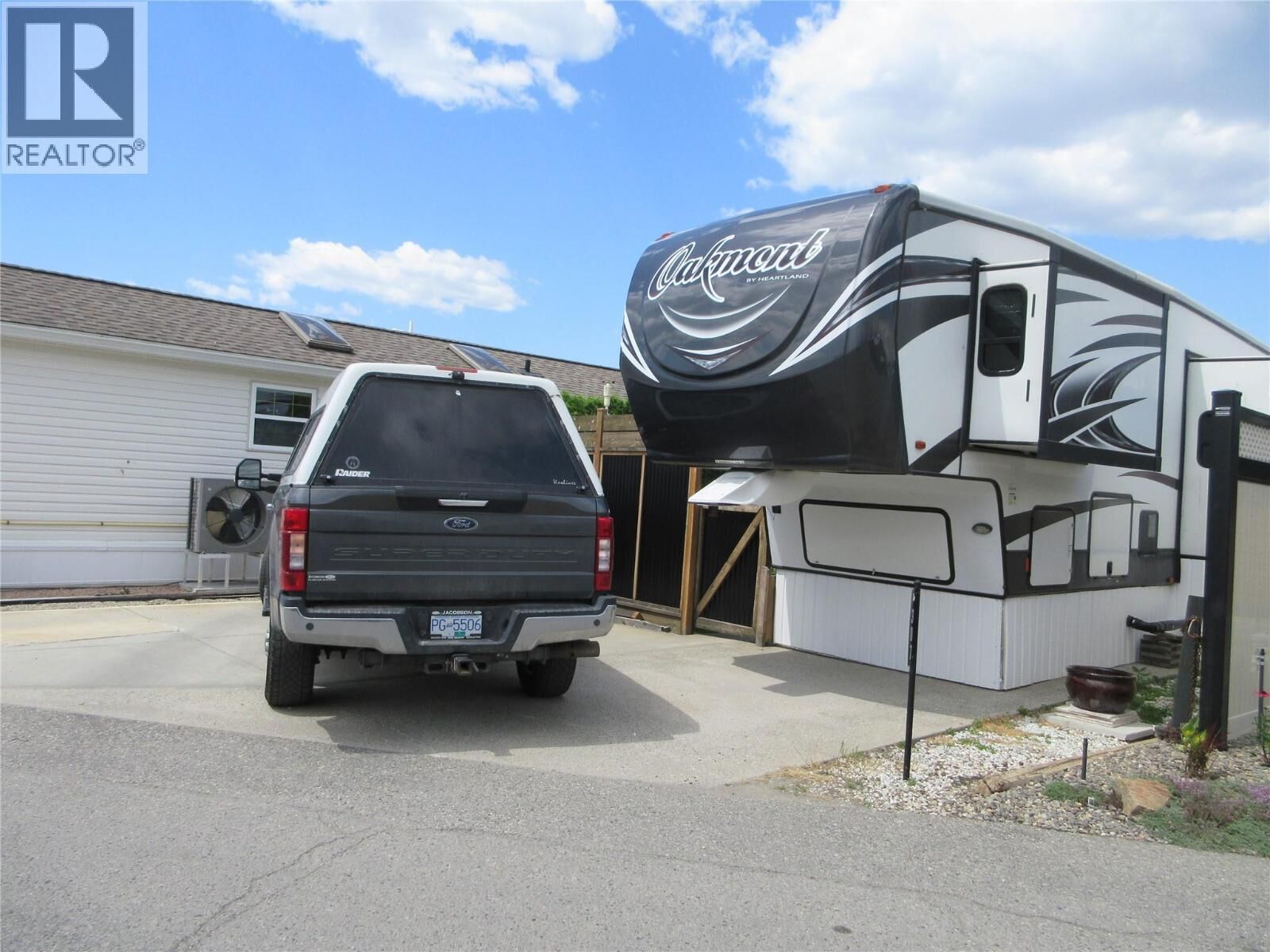 Property Photo:  415 Commonwealth Road 307  BC V4V 1P4 