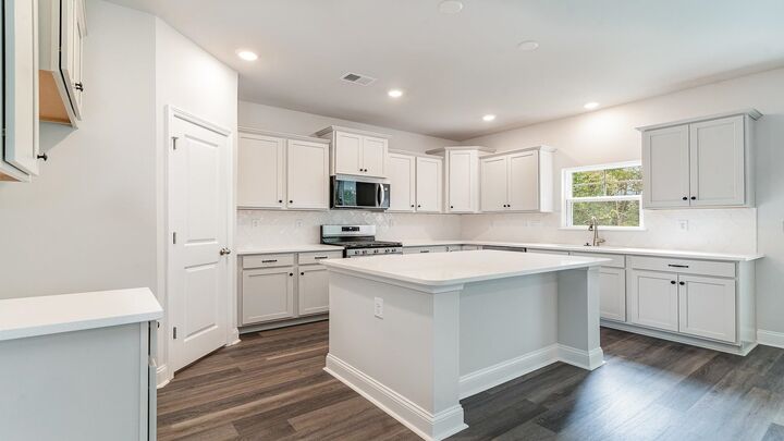 Property Photo: 909 Ireland Dr. SC 29568