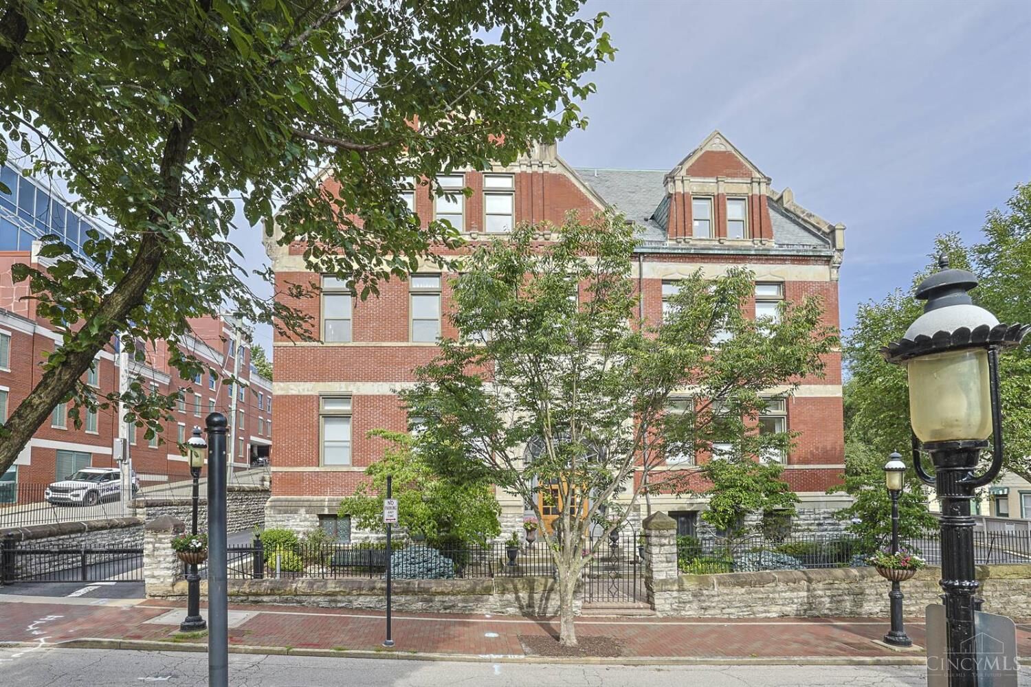 Property Photo:  1125 St Gregory Street  OH 45202 