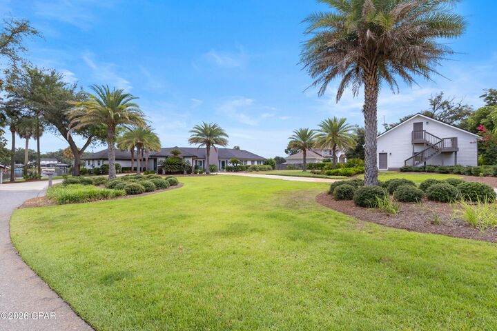 Property Photo:  700 Iowa Avenue  FL 32444 
