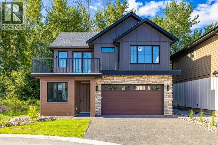 906 Bull Crescent — photo 1