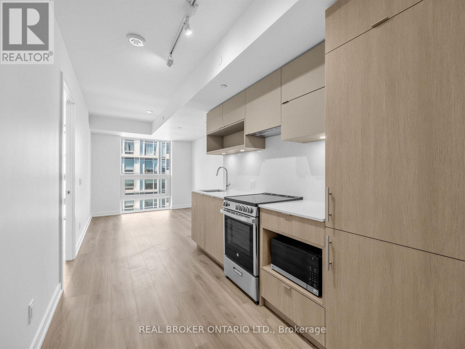 Property Photo: 100 Queen Street East 1912 ON M5C 0B5