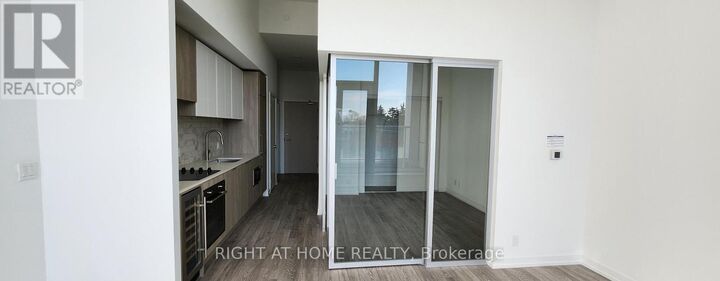 Property Photo: 2020 Bathurst Street 209 ON M5P 3L1