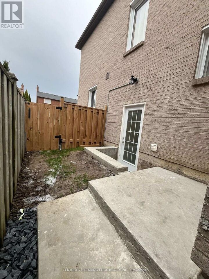 Property Photo:  618 Beckworth Square Bsmt  ON L1V 3K4 