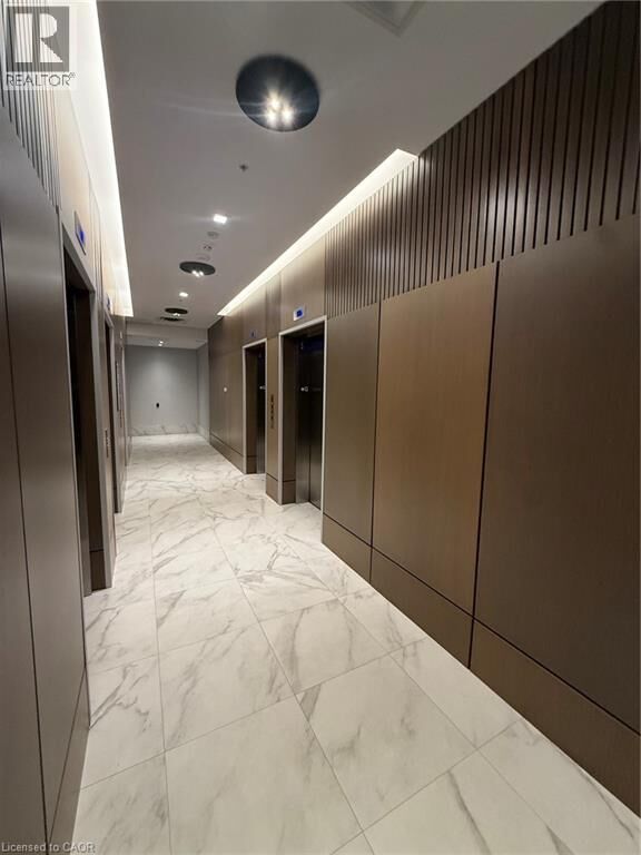 Property Photo:  75 James Street South 526  ON L8P 2Y9 