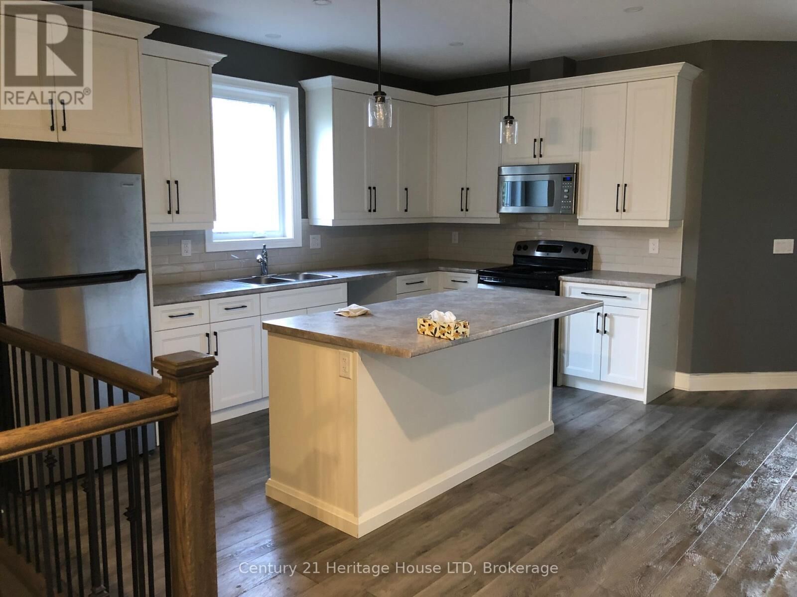 Property Photo: 8439 Willoughby Drive West ON L2G 6X4