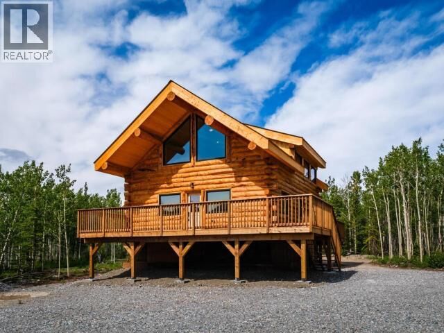 Property Photo:  400 Ursa Way  YT Y0B 1Y2 