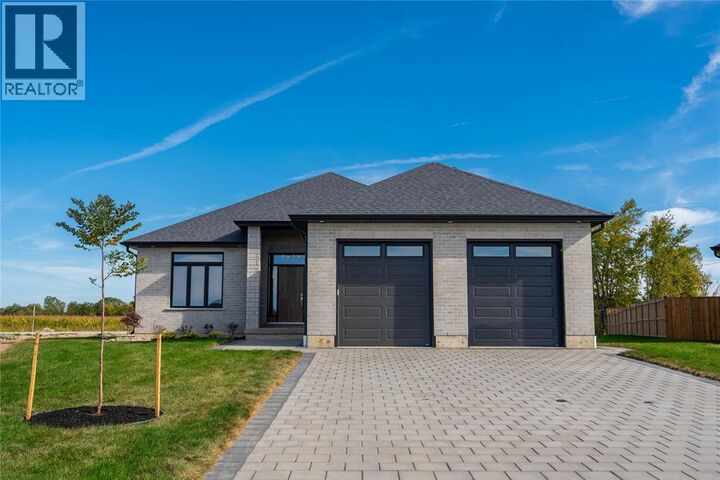 3555 Paul Crescent — photo 1