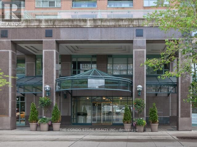 Property Photo:  887 Bay Street 711  ON M5S 3K4 