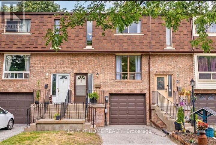 Property Photo:  350 Camelot Court 3  ON L1G 6P7 