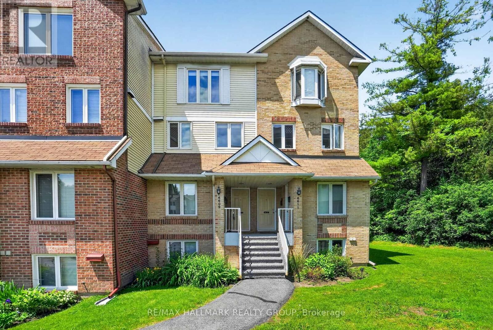 Property Photo:  6609 Bilberry Drive 6609B  ON K1C 4N5 