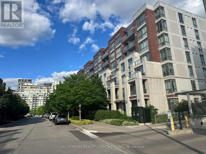 Property Photo:  39 Upper Duke Crescent 318  ON L6G 0B8 