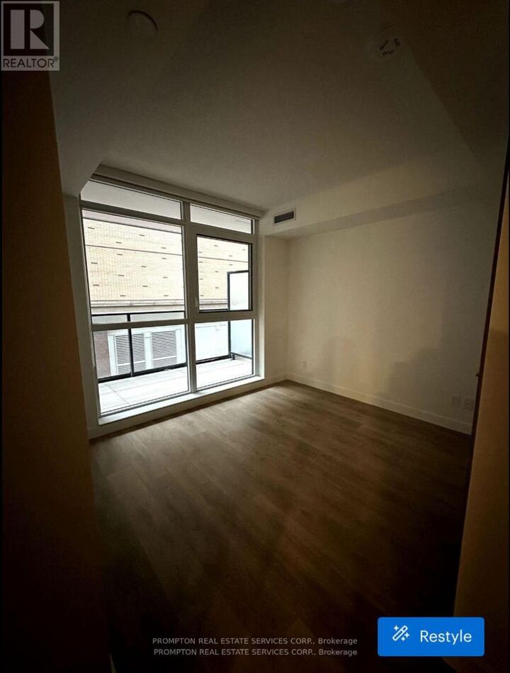 Property Photo:  38 Widmer Street 505  ON M5V 2E9 