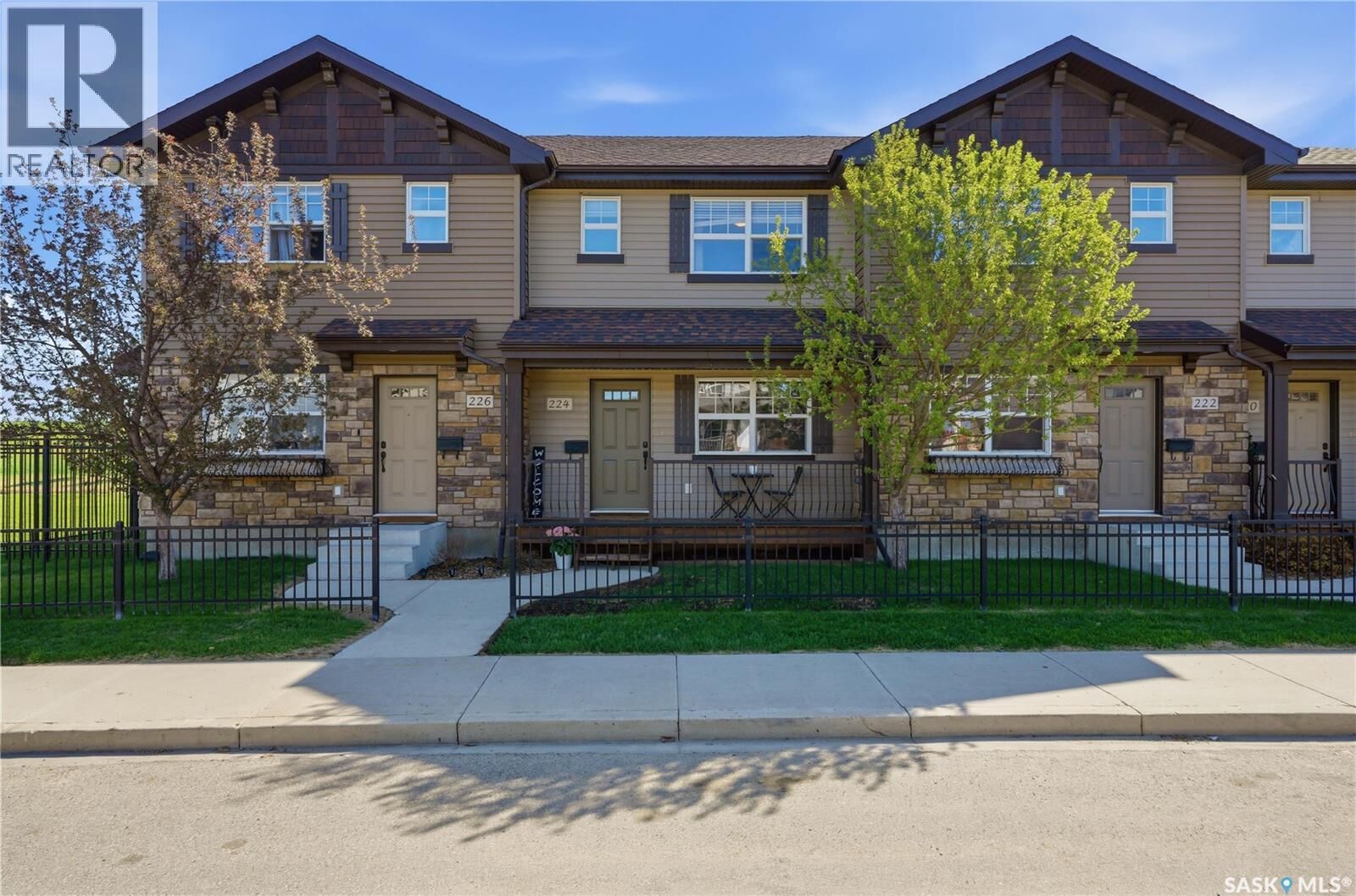 Property Photo: 224 Langlois Way SK S7T 0L2