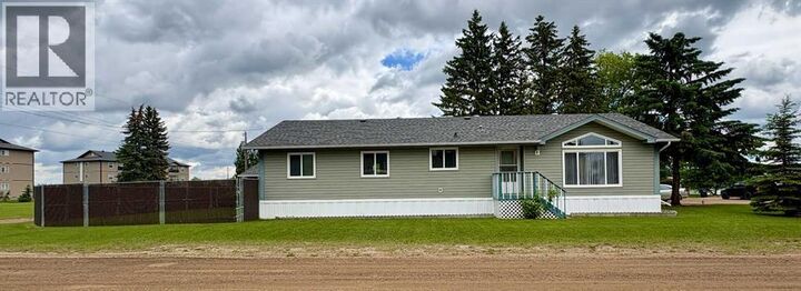 Property Photo:  5014 45 Avenue  AB T9X 1Y4 