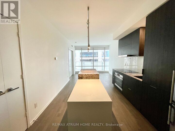 Property Photo:  1 Bloor Street East 1809  ON M4W 0A8 