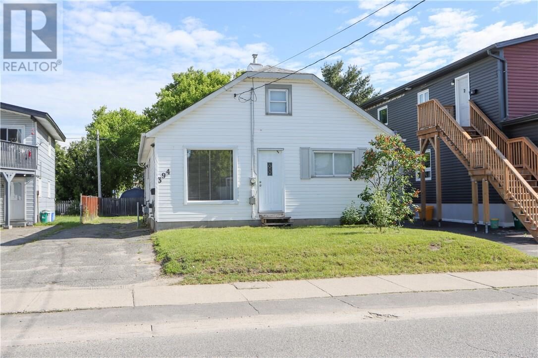 Property Photo:  394 King Street  ON P3B 2L1 