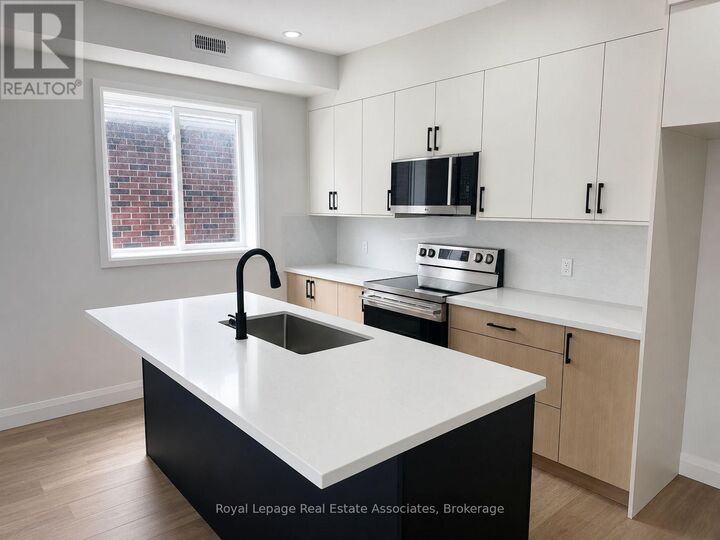 Property Photo: 17 White Avenue 4 ON M6N 1S7