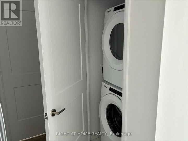 Property Photo:  50 Dunfield Avenue 3118  ON M4S 0E4 