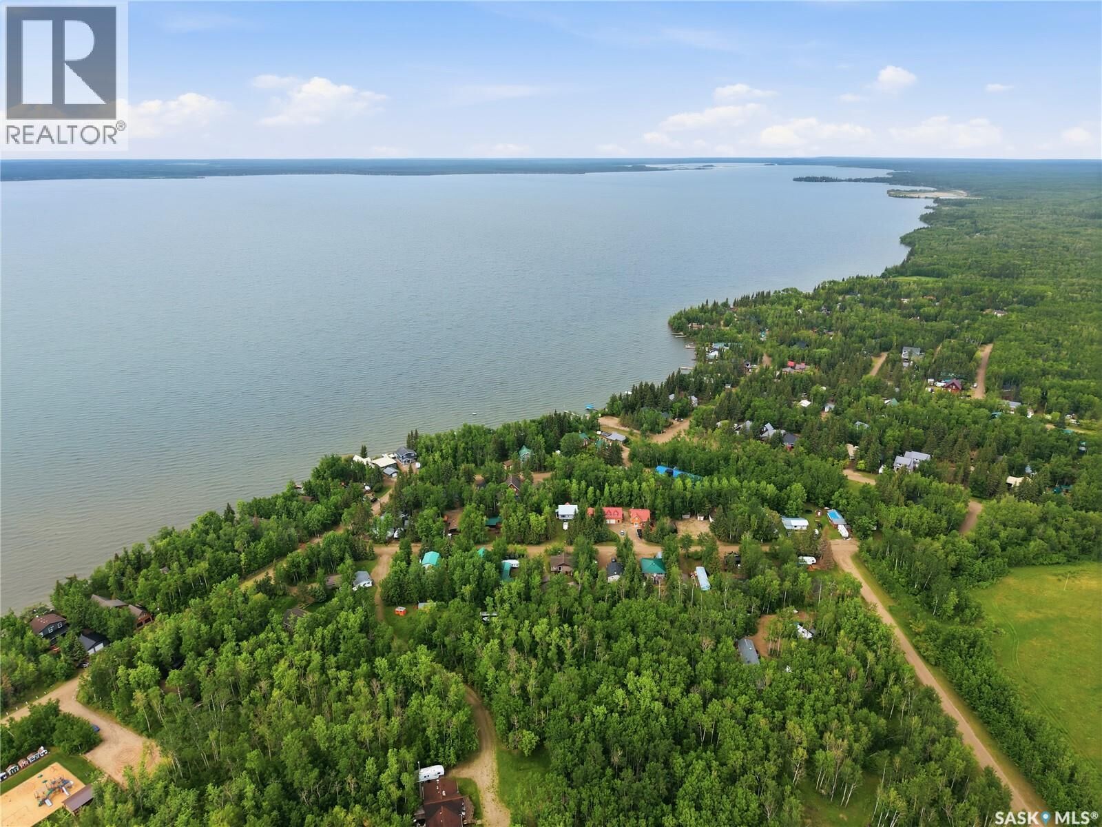 Property Photo:  533 Zimmerman Drive  SK S0M 1J0 