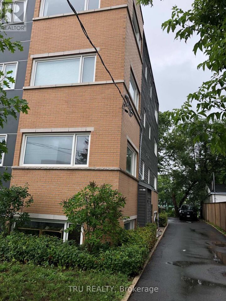 Property Photo:  335 Olmstead Street 2  ON K1L 7K2 