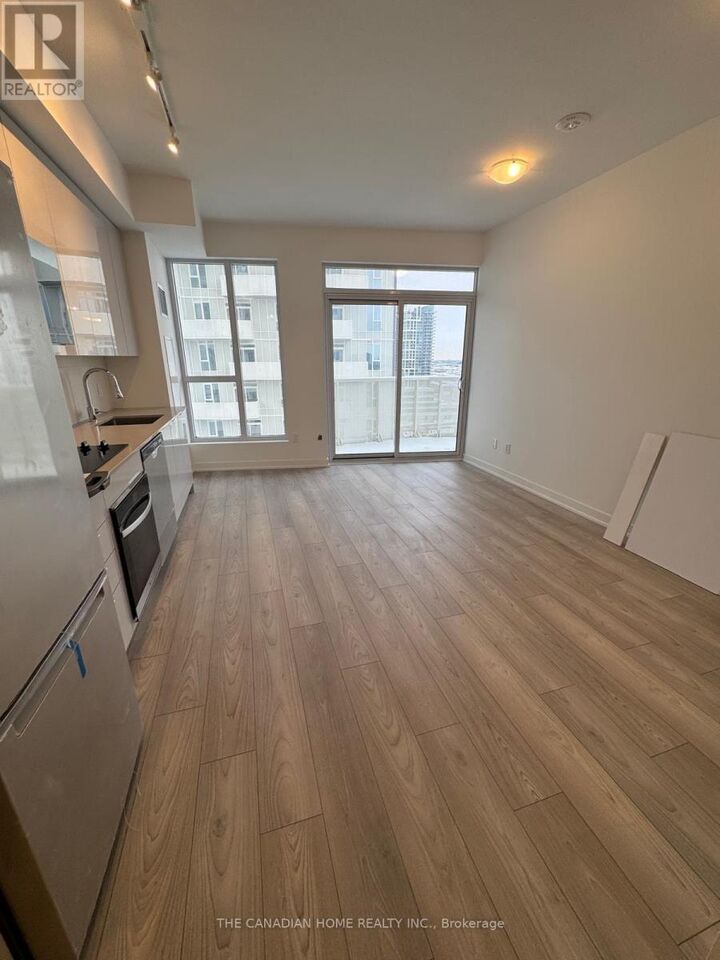 Property Photo:  498 Caldari Road 1423  ON L4K 0R6 